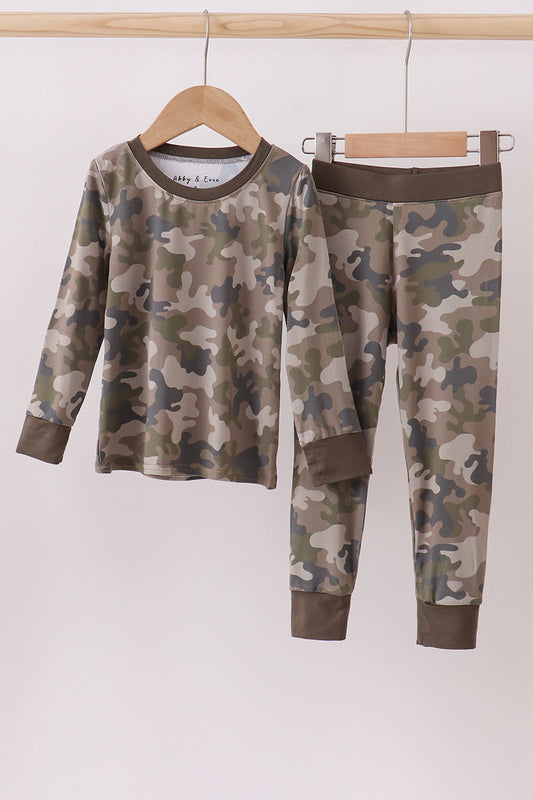 Camo Two-Piece Pajama Set – Long Sleeve & Pants
