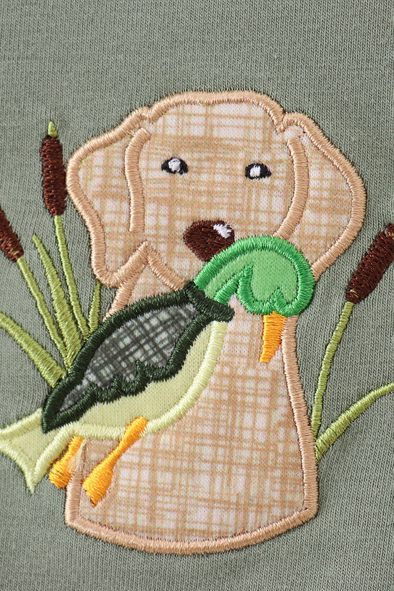 Camouflage Dog Hunting Appliqué Pullover