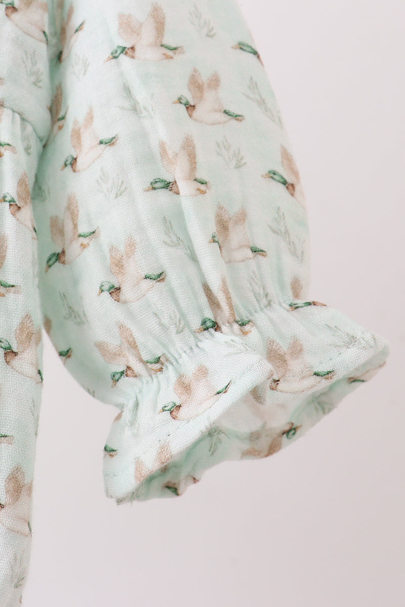 Long Sleeve Bubble Romper – Sage Flying Ducks Print